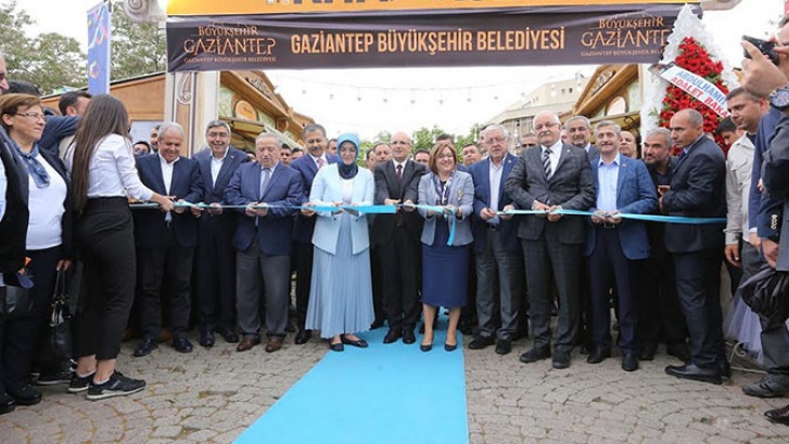 GAZİANTEP BÜYÜKŞEHİR BELEDİYESİ 4’ÜNCÜ GAZİANTEP KİTAP ve KÜLTÜR GÜNLERİ AÇILDI