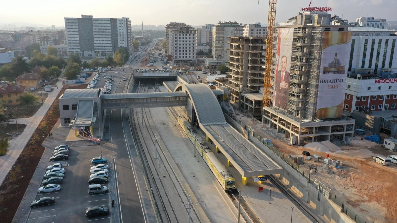 GAZİRAY PROJESİYLE KENTİN ULAŞIMI ÇAĞ ATLIYOR