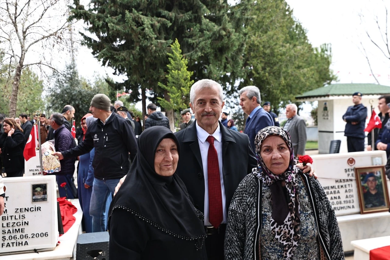 ÇANAKKALE ŞEHİTLERİ ANILDI