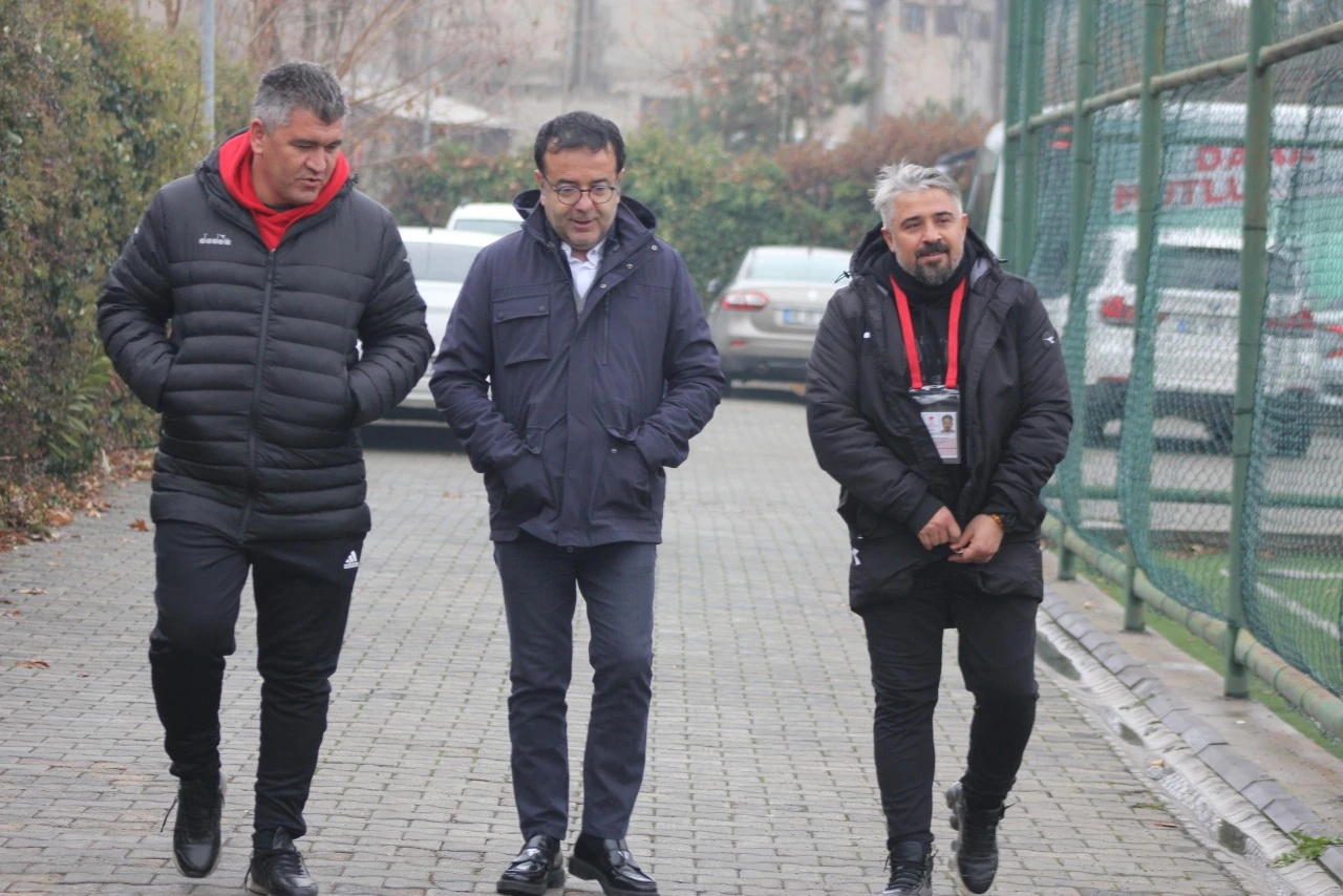 ŞEHİTKAMİL BELEDİYESPOR’UN GENÇLERİ NAMAĞLUP