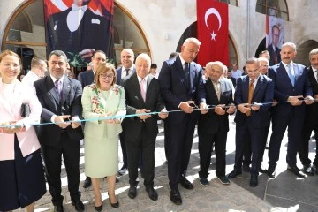 BAKAN ERSOY VE BAŞKAN ŞAHİN, ÜZÜM PEKMEZİ YAPTI   