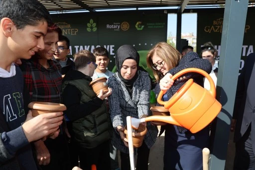 BÜYÜKŞEHİR’İN TOHUM TAKAS VE DOĞA DOSTU TARIM ETKİNLİĞİ BAŞLADI