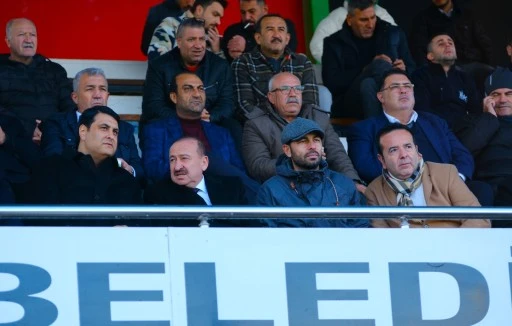 ŞEHİTKAMİL BELEDİYESPOR, ZİRVE YARIŞINI SÜRDÜRÜYOR