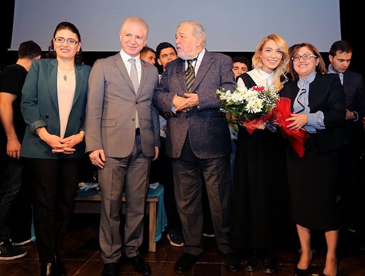 BÜYÜKŞEHİR BELEDİYESİ KONFERANS SALONU DOLDU TAŞTI