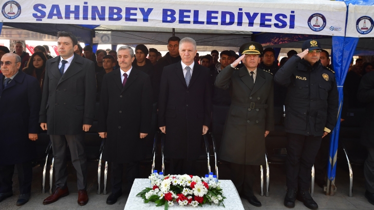 Antep Savunması şehitleri mezarı başında anıldı